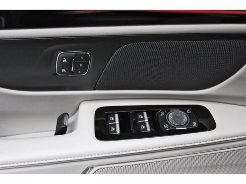 Used 2026 Lincoln Nautilus Premier AWD/4WD image 24