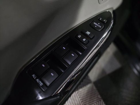 Used 2018 Toyota Avalon XLE Premium image 31