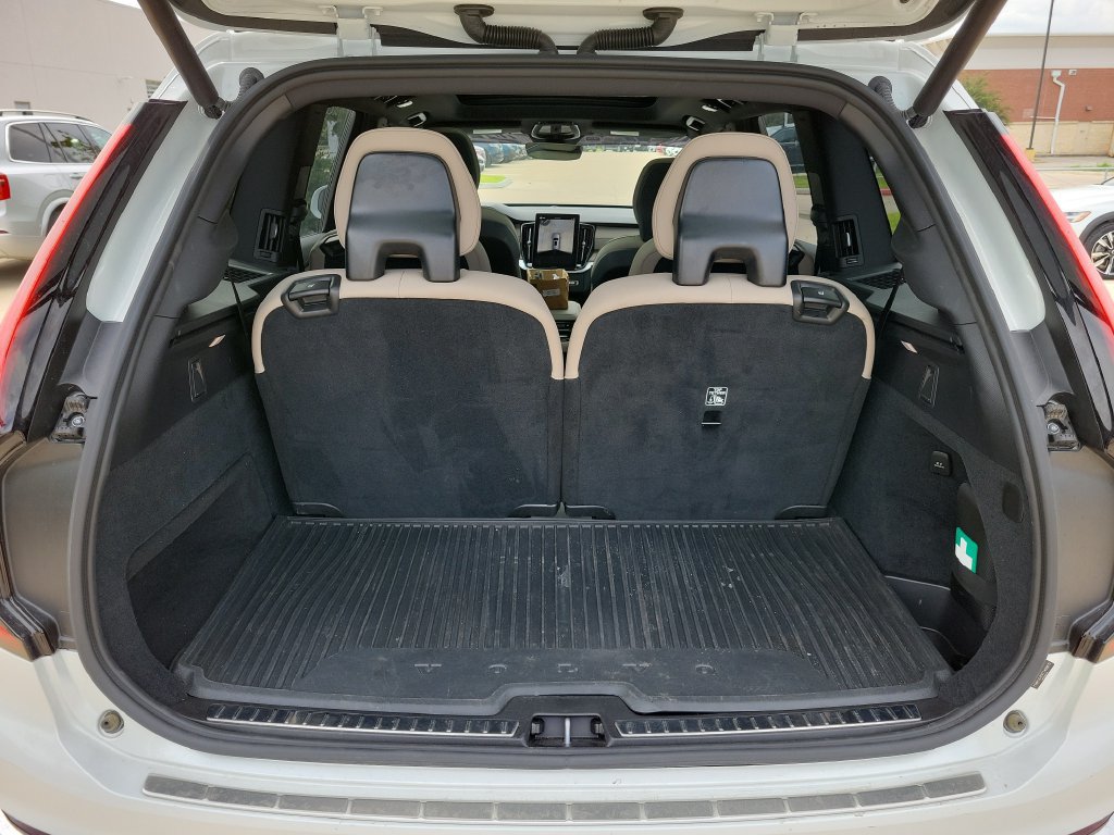 Used 2026 Volvo XC90 B5 Plus w/ Protection Package Premier AWD/4WD image 10