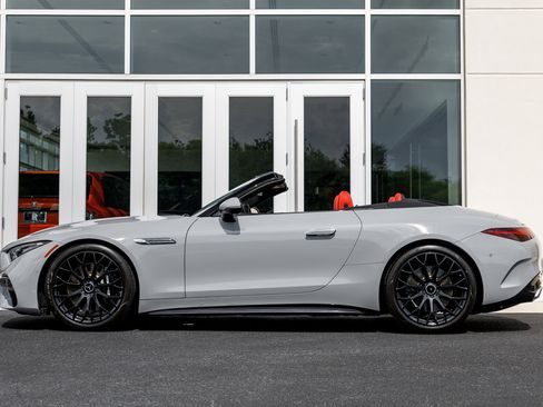 Used 2024 Mercedes-Benz SL 63 AMG 4MATIC image 5