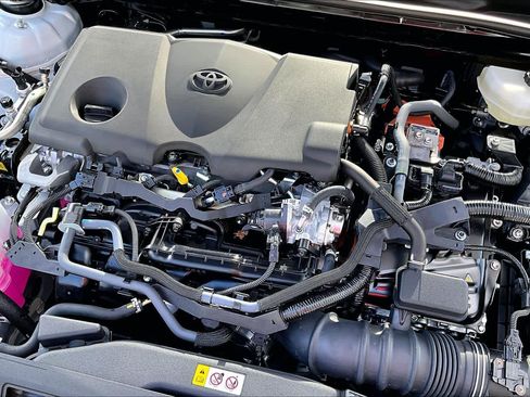Certified 2025 Toyota Camry SE image 32