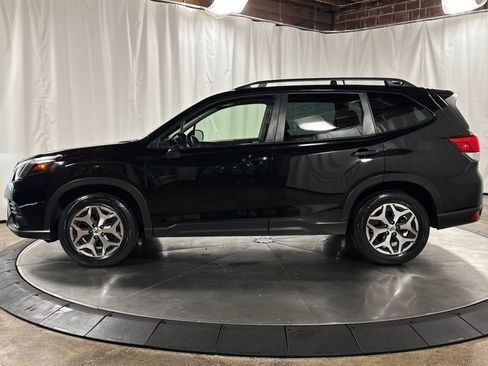 Used 2023 Subaru Forester Premium w/ Popular Package #1 AWD/4WD image 8
