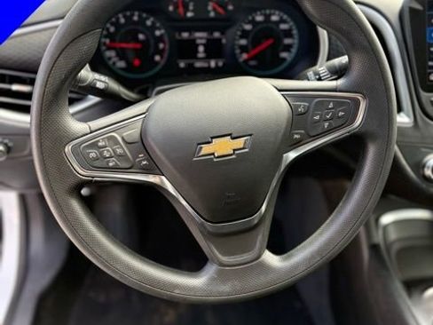 Used 2024 Chevrolet Malibu LT image 16