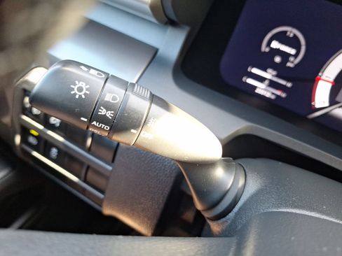 Used 2024 Toyota Tacoma TRD Sport AWD/4WD image 23