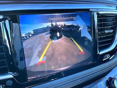 Certified 2020 Chrysler Pacifica Limited image 22