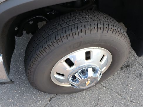Used 2024 Chevrolet Silverado 3500 LTZ w/ LTZ Convenience Package AWD/4WD image 41