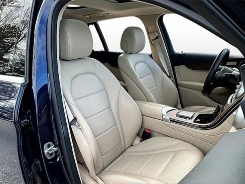 Certified 2021 Mercedes-Benz GLC 300 4MATIC image 29