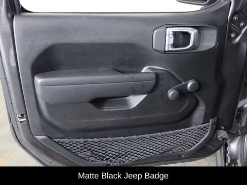 Used 2022 Jeep Wrangler Unlimited Sport AWD/4WD image 19
