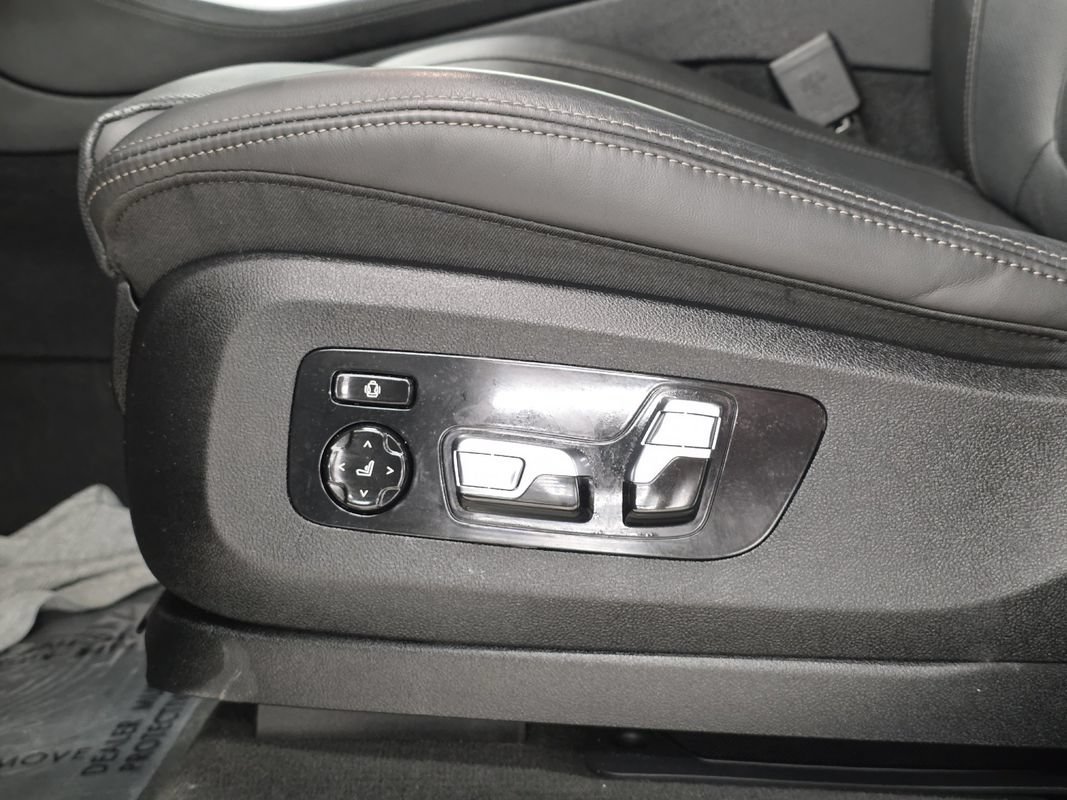 Used 2022 BMW X5 M50i w/ Executive Package AWD/4WD image 26