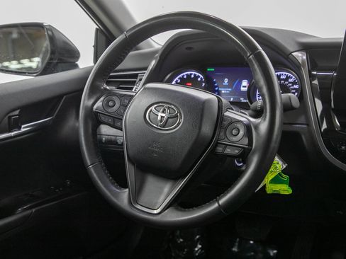 Used 2024 Toyota Camry SE w/ Cold Weather Package AWD/4WD image 14