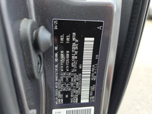 Used 2025 Toyota Sienna Limited FWD image 45
