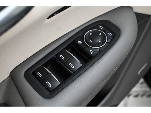 Used 2024 Cadillac XT5 Premium Luxury FWD image 31