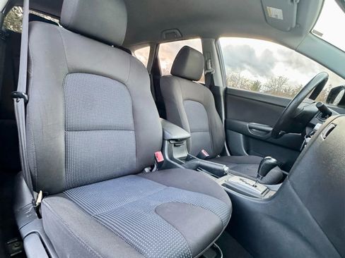 Used 2005 MAZDA MAZDA3 s w/ Appearance Pkg image 9