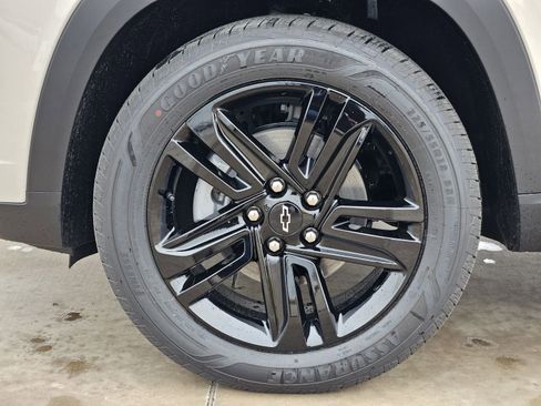 New 2026 Chevrolet Trax ACTIV w/ Sunroof Package image 13