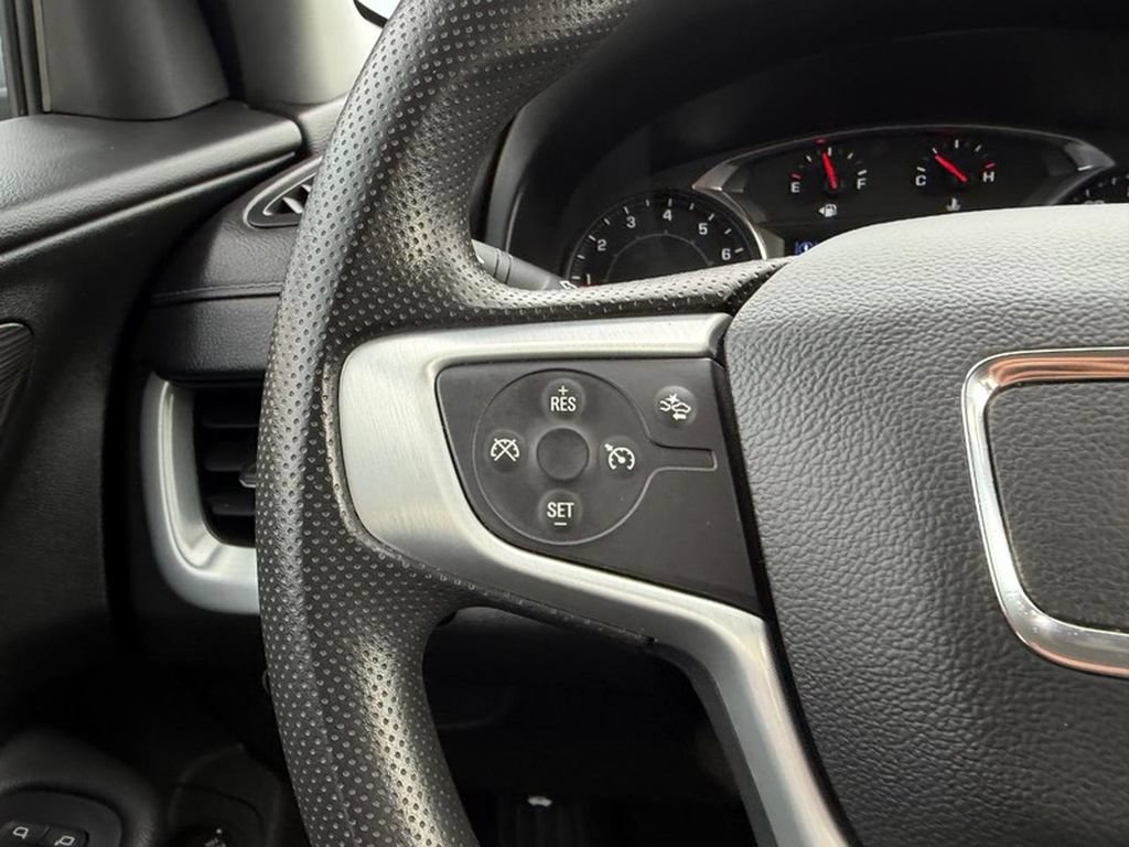 Used 2023 GMC Terrain SLE w/ Driver Convenience Package FWD image 12