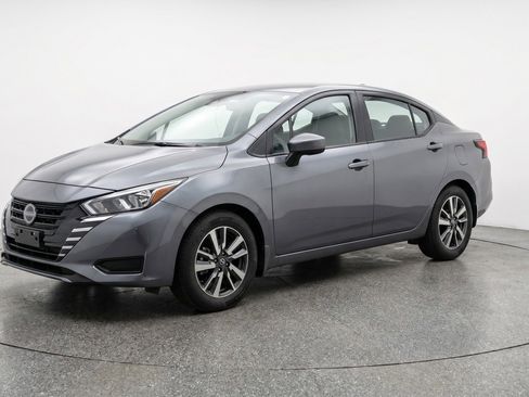 Used 2025 Nissan Versa SV FWD image 3