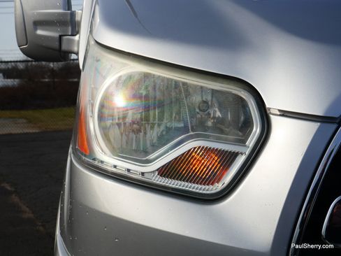 Used 2017 Ford Transit 150 XLT image 19