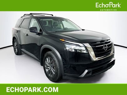 Used 2024 Nissan Pathfinder SV