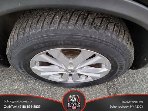 Used 2016 Nissan Rogue SV w/ SV Premium Package image 34