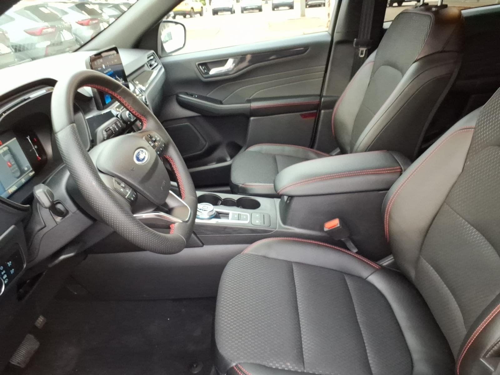 Used 2025 Ford Escape ST-Line w/ Cold Weather Package FWD image 10