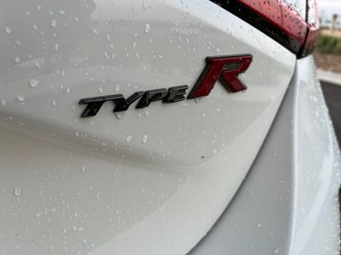 Used 2025 Honda Civic Type R image 9