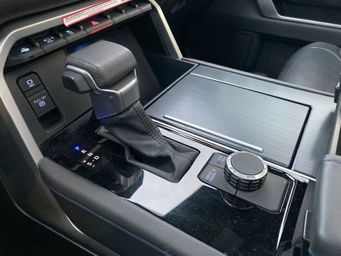 Used 2024 Toyota Tundra Platinum image 26