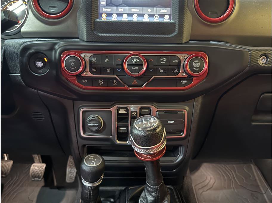 Used 2018 Jeep Wrangler Unlimited Sport S AWD/4WD image 18