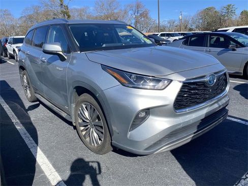 Used 2020 Toyota Highlander Limited Platinum image 1