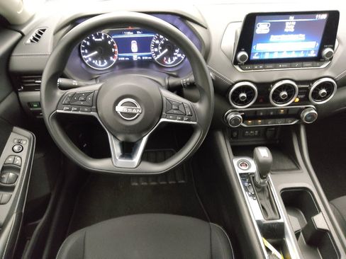 Used 2025 Nissan Sentra SV FWD image 22