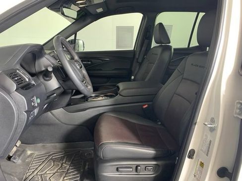 Used 2025 Honda Ridgeline Black Edition image 20