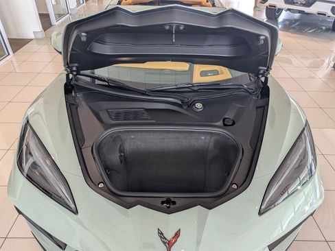 Used 2024 Chevrolet Corvette Stingray Premium Cpe w/ Z51 Performance Package RWD image 23
