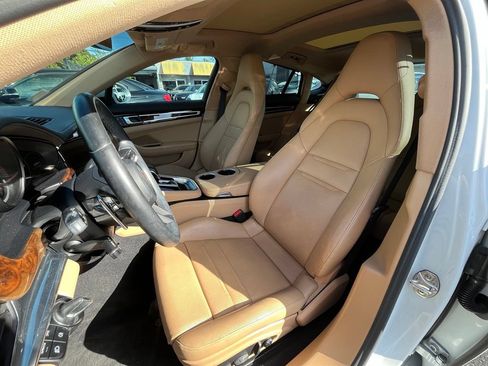 Used 2023 Porsche Panamera Platinum Edition RWD image 10