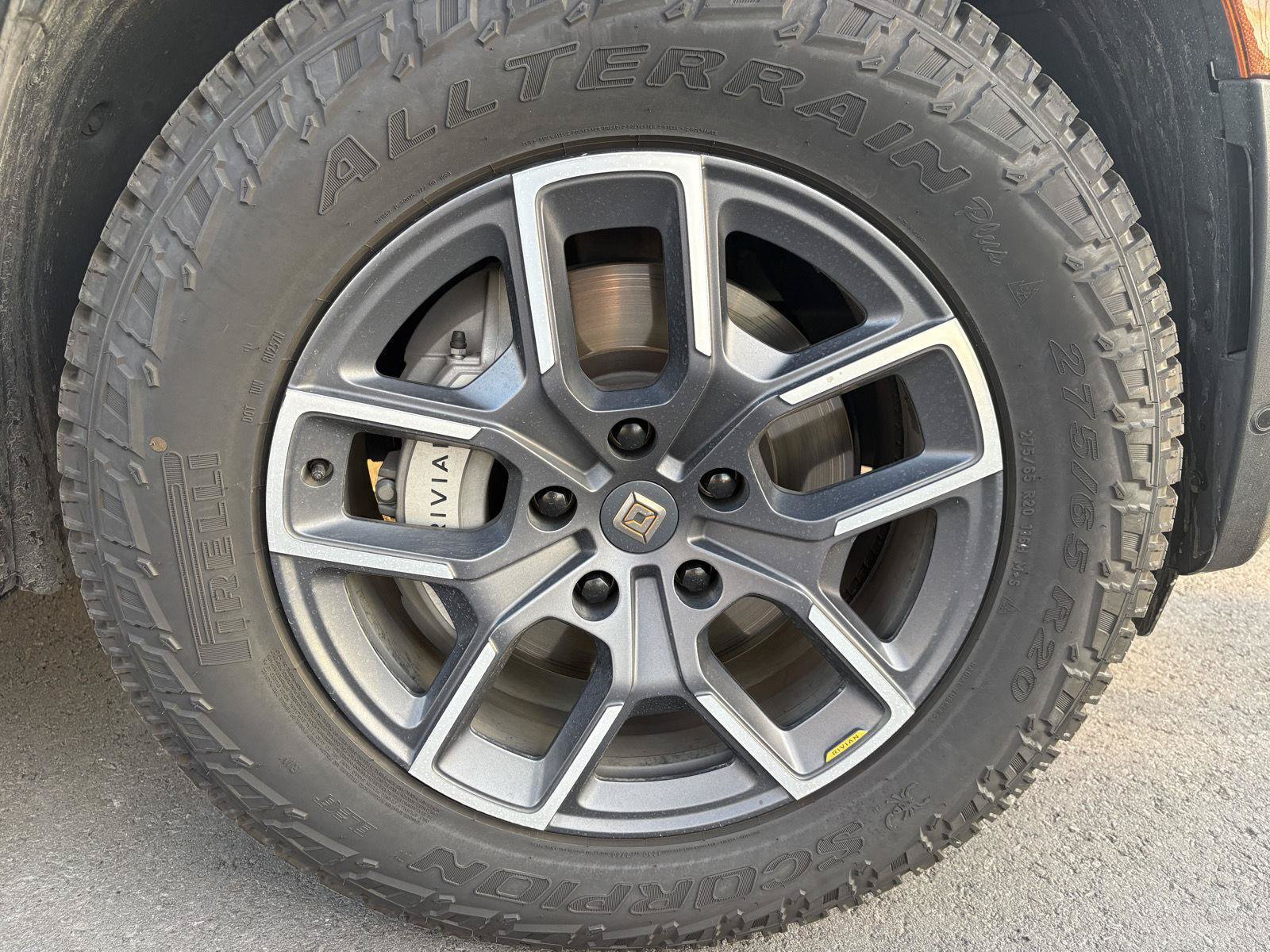 Used 2024 Rivian R1S Adventure Dual AWD/4WD image 10