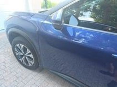 Used 2023 Nissan Rogue SV FWD image 7