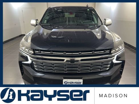 Used 2024 Chevrolet Suburban Premier w/ Premium Package AWD/4WD image 2