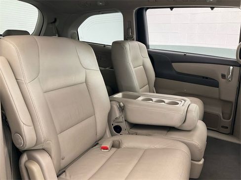 Used 2014 Honda Odyssey Touring image 25