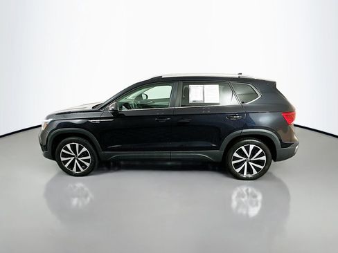 Used 2022 Volkswagen Taos SE image 4