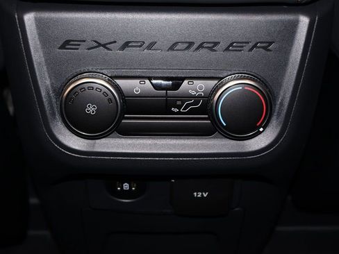 New 2026 Ford Explorer Active w/ Active Comfort Package image 15