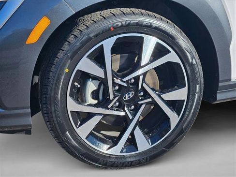 Used 2022 Hyundai Kona Limited image 21