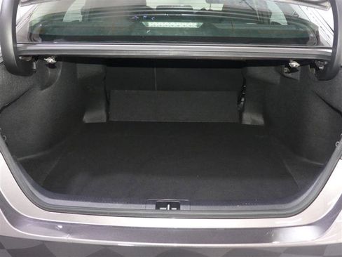 Used 2021 Toyota Camry SE FWD image 9