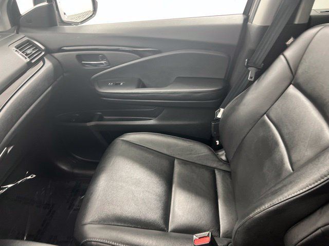 Used 2020 Honda Pilot Touring image 17