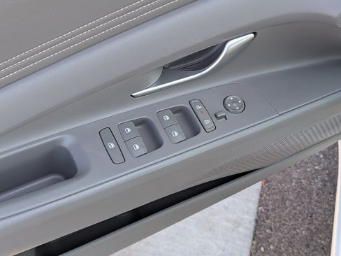 Certified 2026 Hyundai Elantra Sport FWD image 19