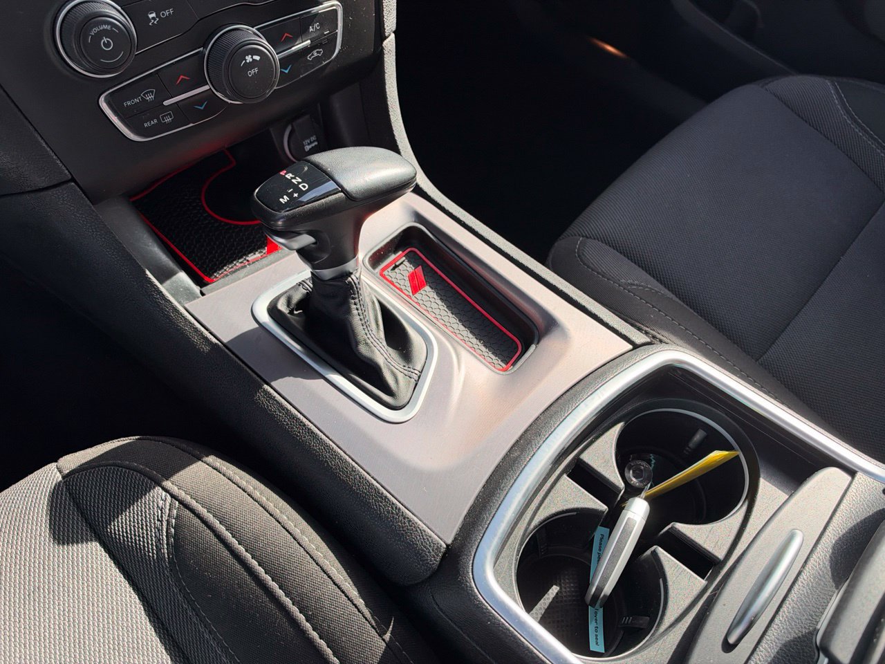 Used 2022 Dodge Charger SXT RWD image 15