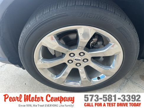 Used 2020 Ford Explorer Platinum w/ Premium Technology Package AWD/4WD image 8