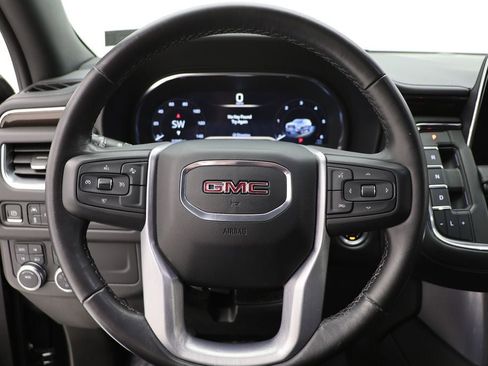Used 2022 GMC Yukon SLE w/ Gmc Pro Safety Plus Package image 17