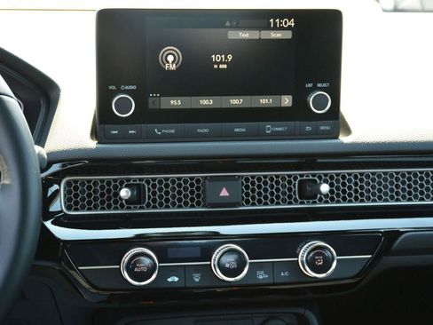 Used 2025 Honda Civic Sport image 13