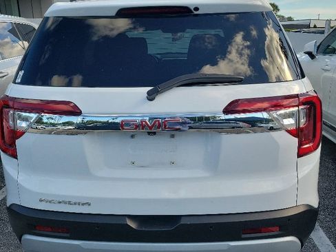 Used 2021 GMC Acadia SLE w/ Driver Convenience Package FWD image 7