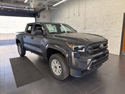 New 2025 Toyota Tacoma SR5