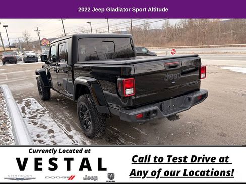 Used 2022 Jeep Gladiator Sport AWD/4WD image 9