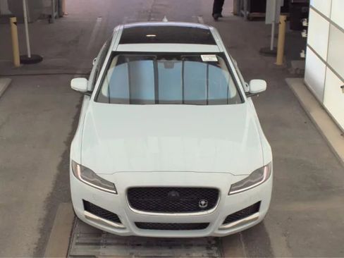 Used 2018 Jaguar XF Portfolio image 3